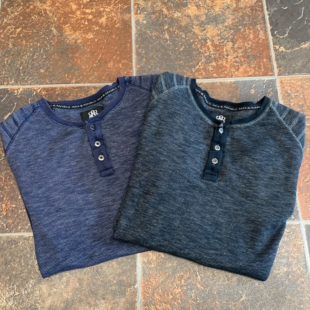 Rock & Republic Two Short Sleeve Shirts Mens Small